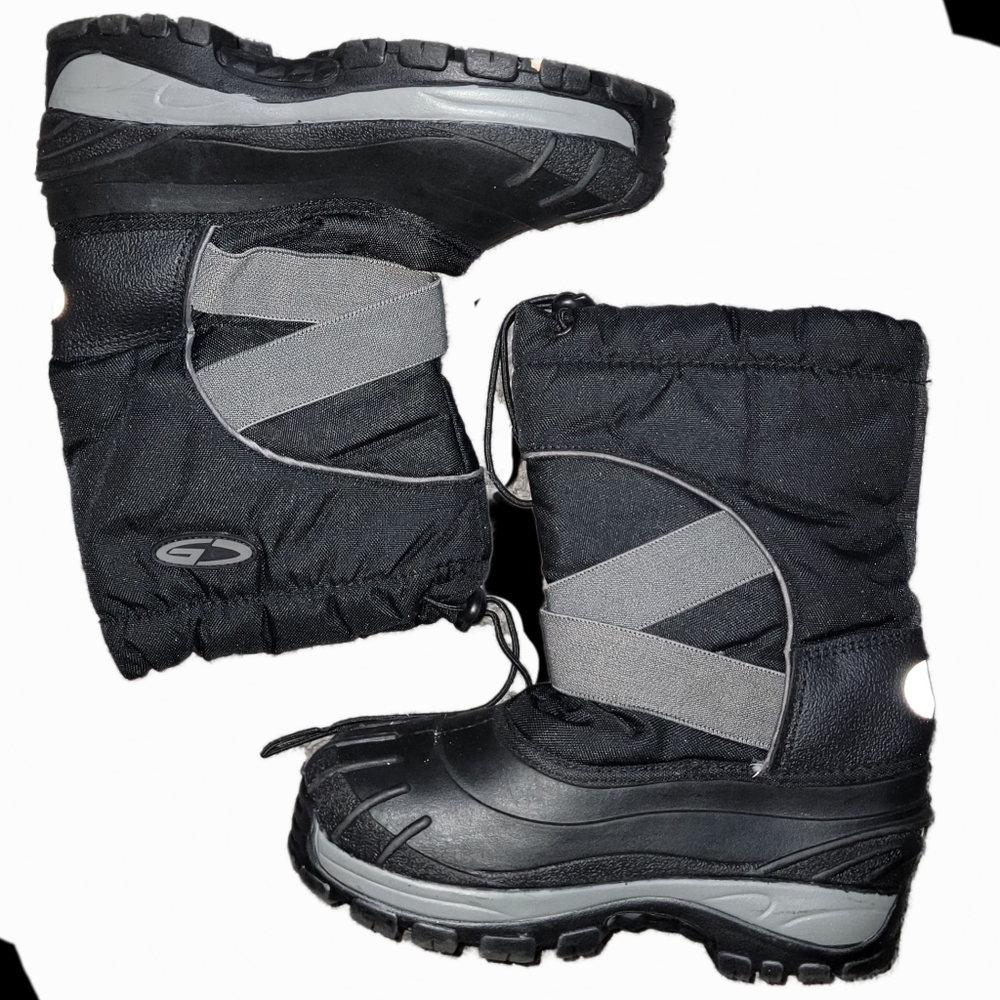 CG Mens size 3 snow boots drawstring